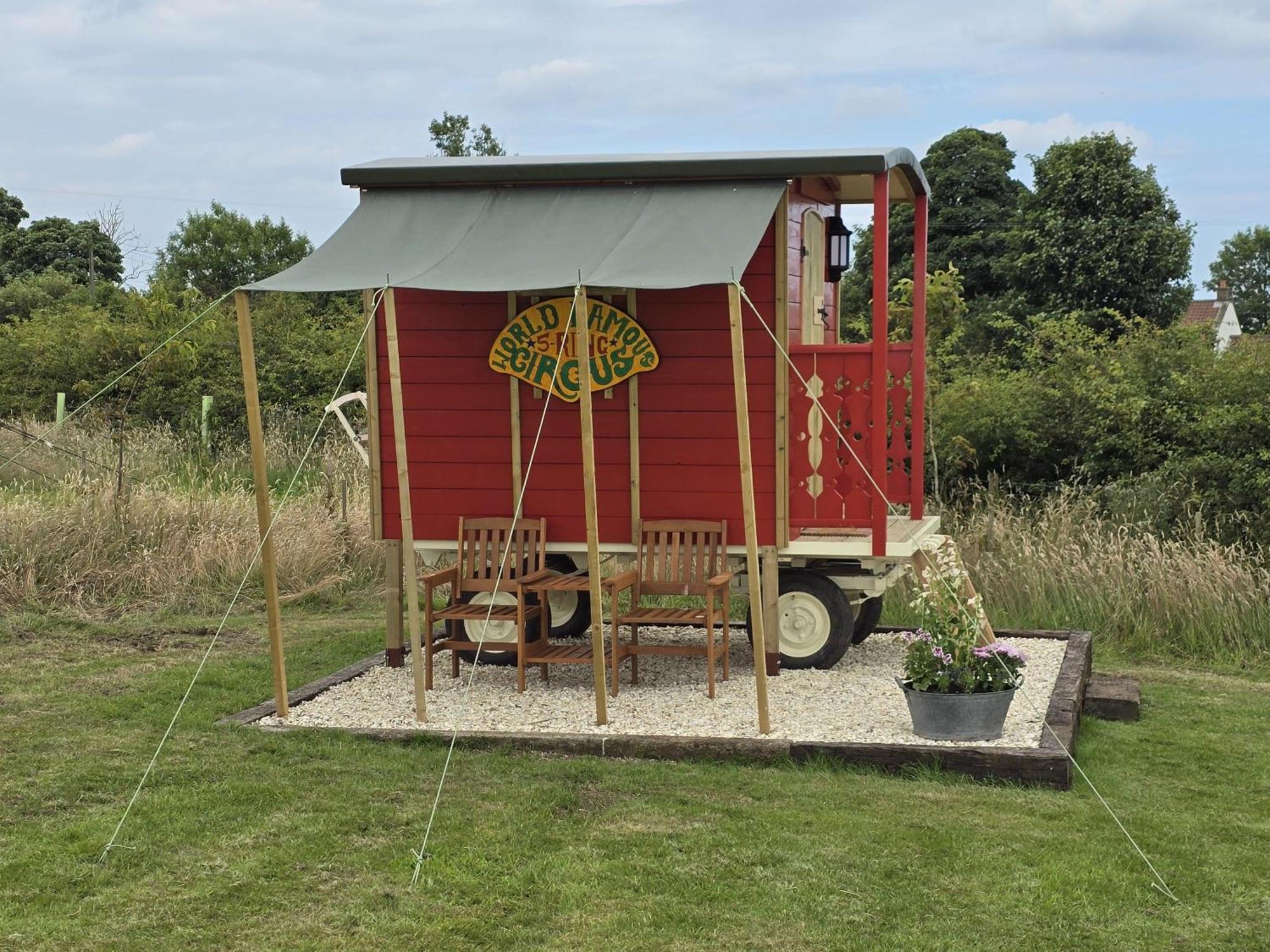 Restored Circus Wagon Saltburn-by-the-Sea Zewnętrze zdjęcie