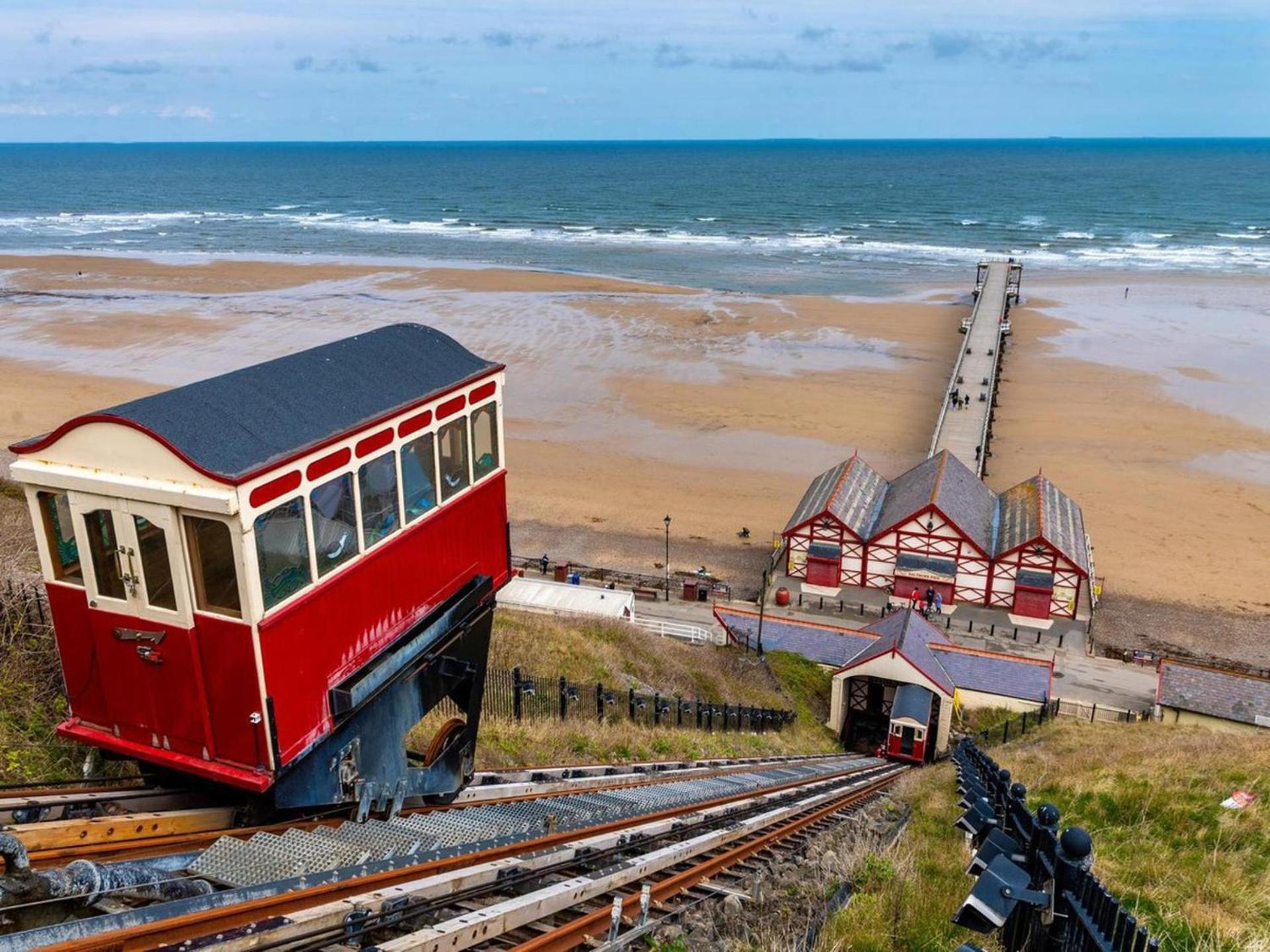 Restored Circus Wagon Saltburn-by-the-Sea Zewnętrze zdjęcie