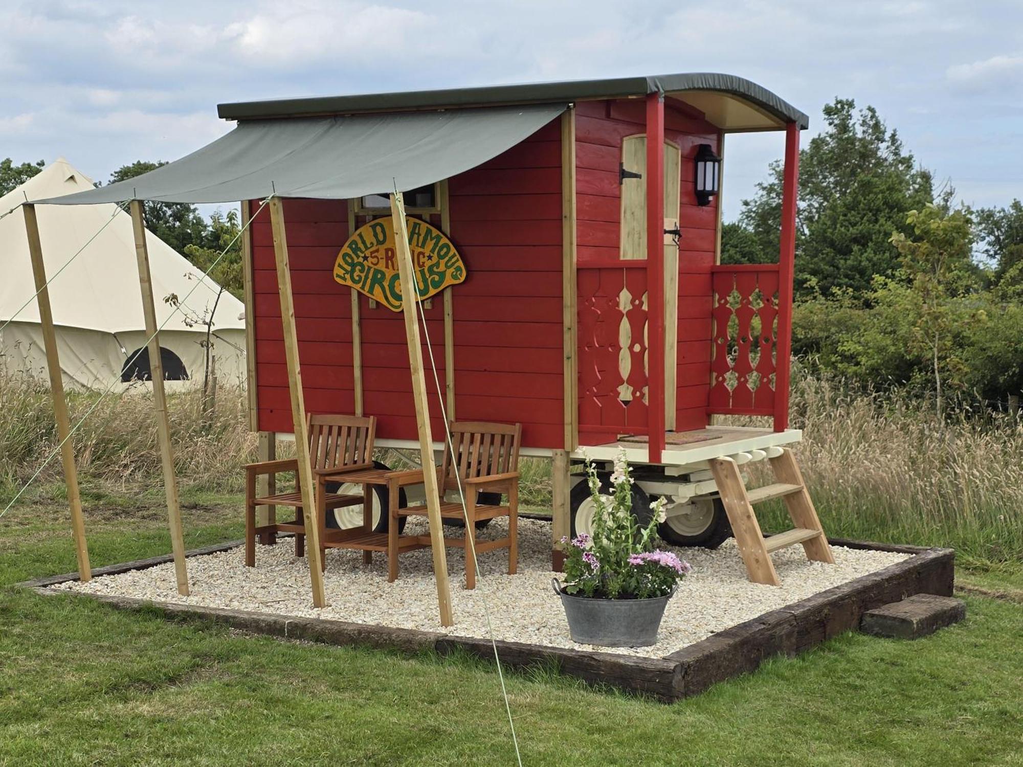 Restored Circus Wagon Saltburn-by-the-Sea Zewnętrze zdjęcie
